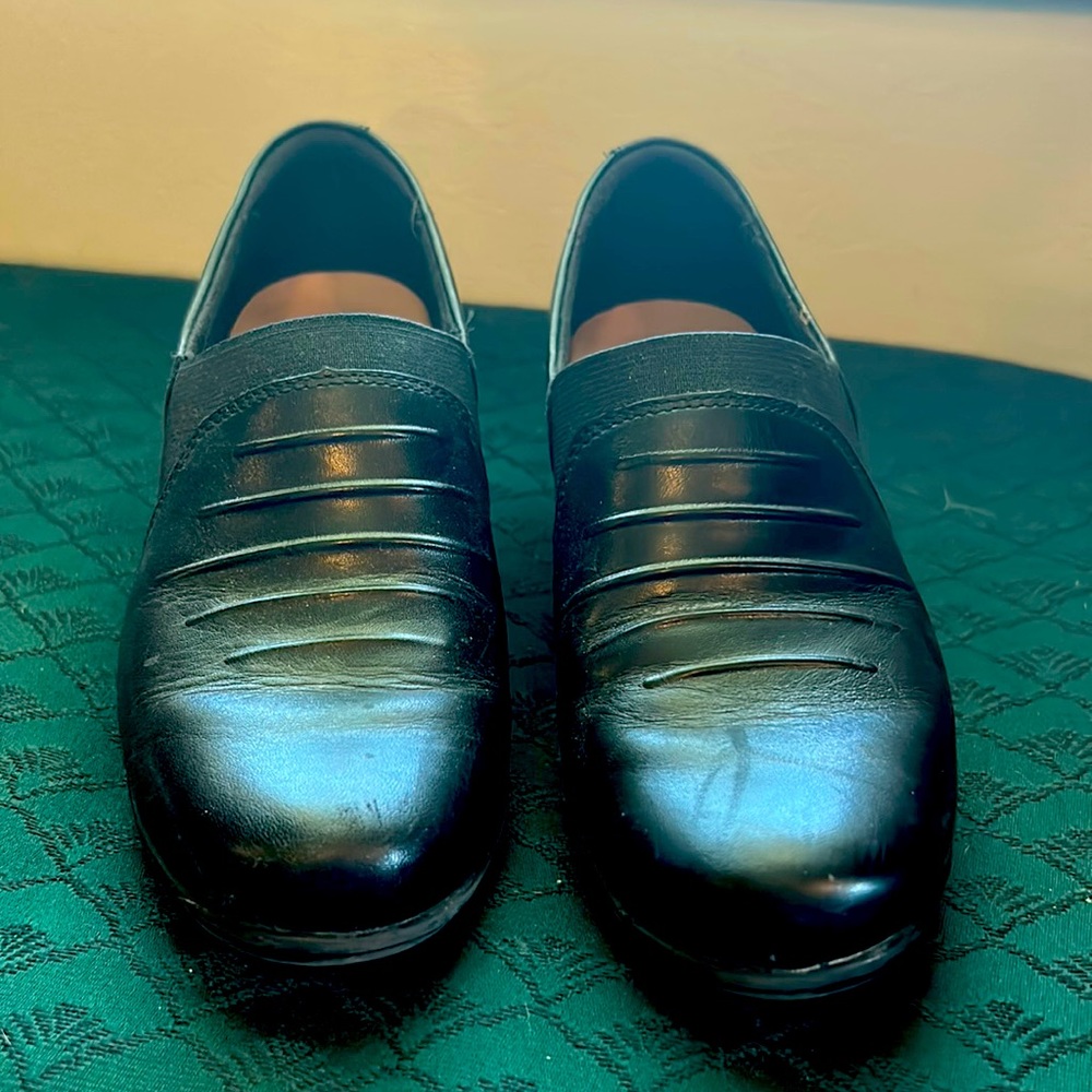 Clarks Collection women’s shoes size 6